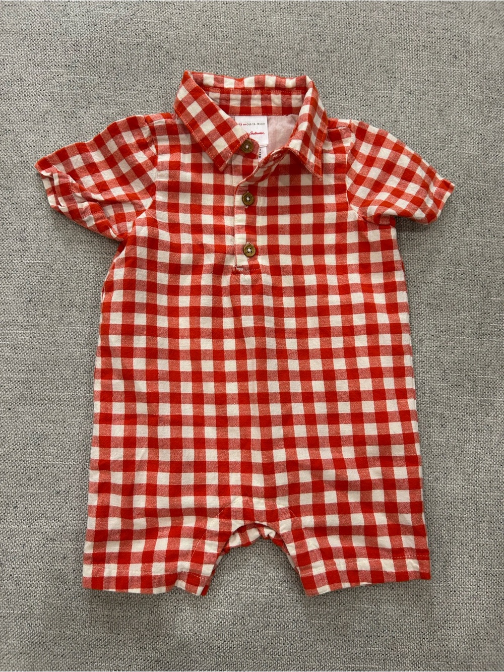 Hanna Andersson Red and White Gingham One-Piece Bodysuit. Never worn—runs small.